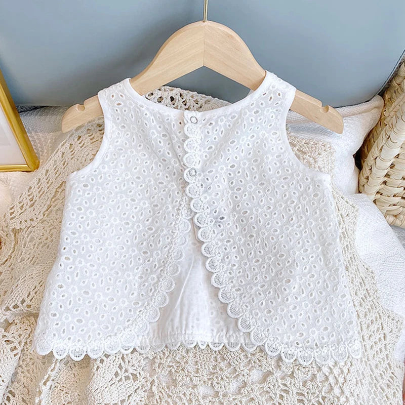 Aria Eyelet Set