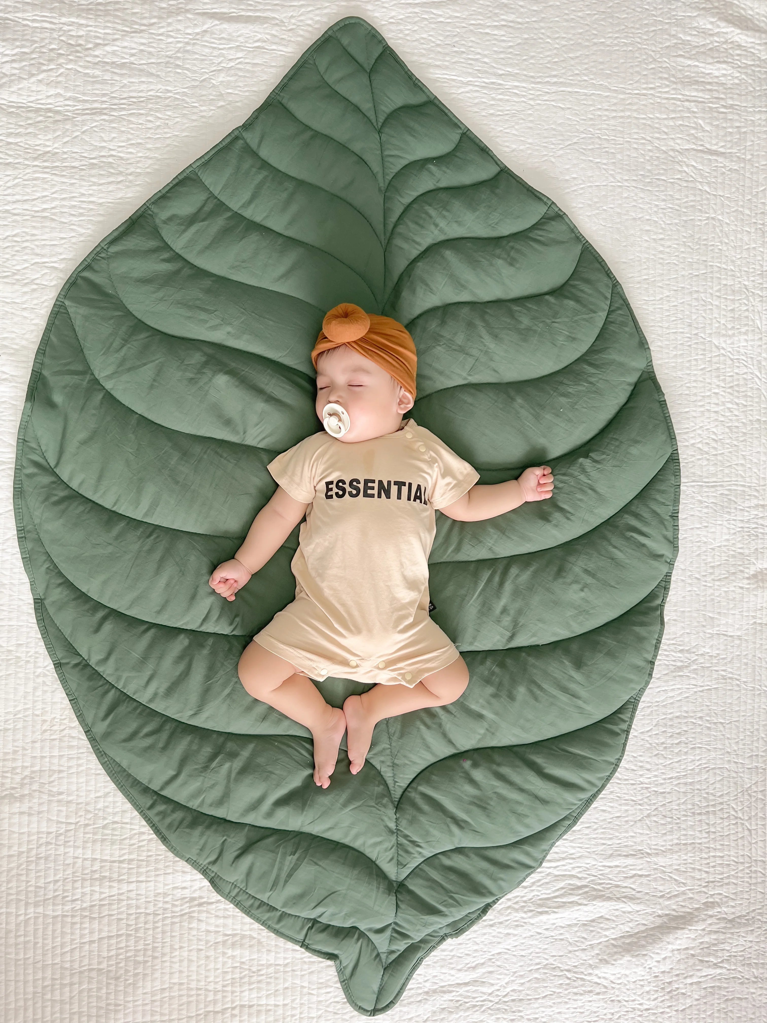 Leaf-Shaped Kids Floor Mat